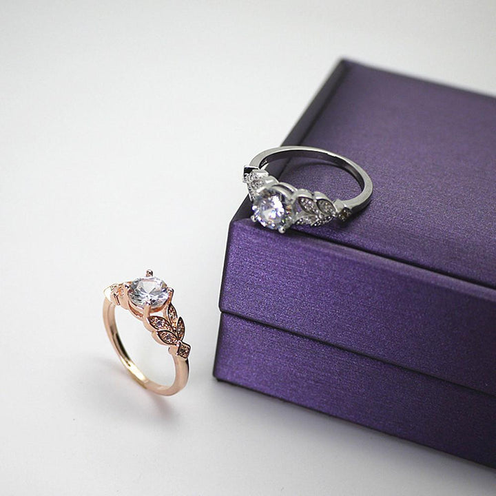 Flower Crystal Center Ring | Stornfield