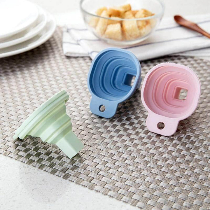 Small RetractaStornfielde Tapered Liquid Dispenser | Stornfield