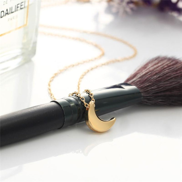 Mini Crescent Moon Pendant Necklace | Stornfield