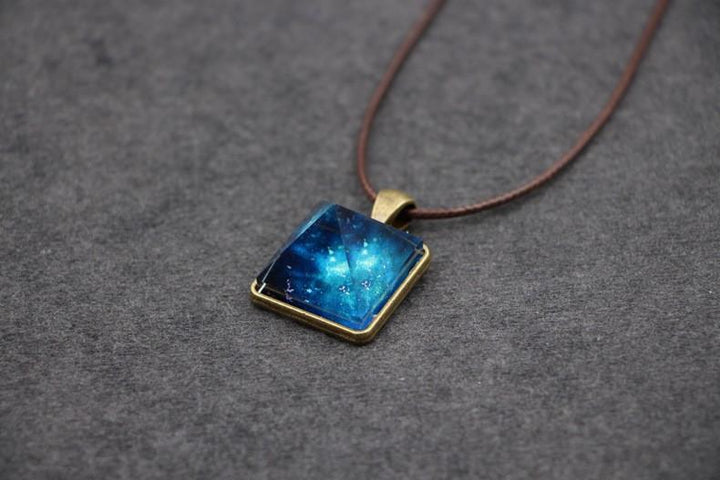 Lyss - Glowing Pyramid Crystal Necklaces | Stornfield