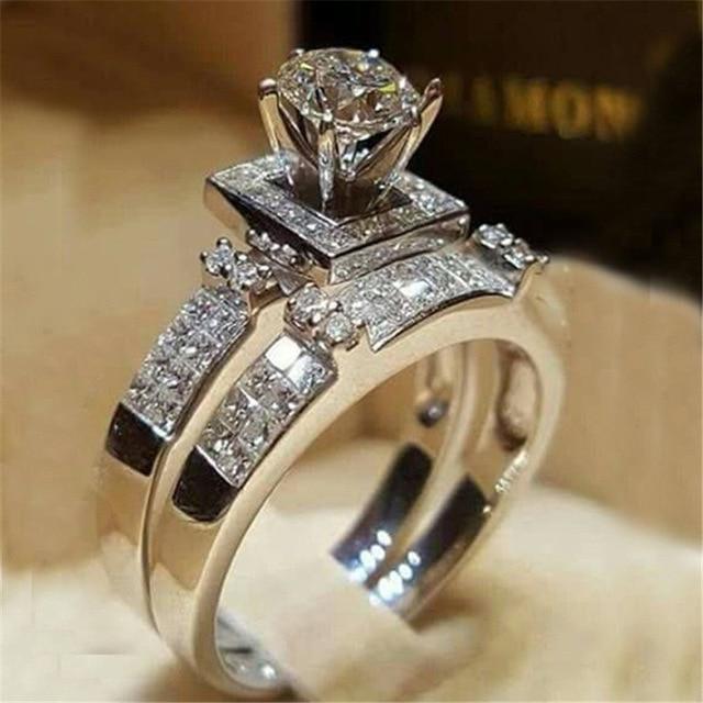 Elegant engagement ring set | Stornfield