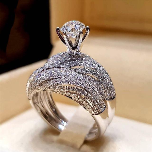 Elegant engagement ring set | Stornfield