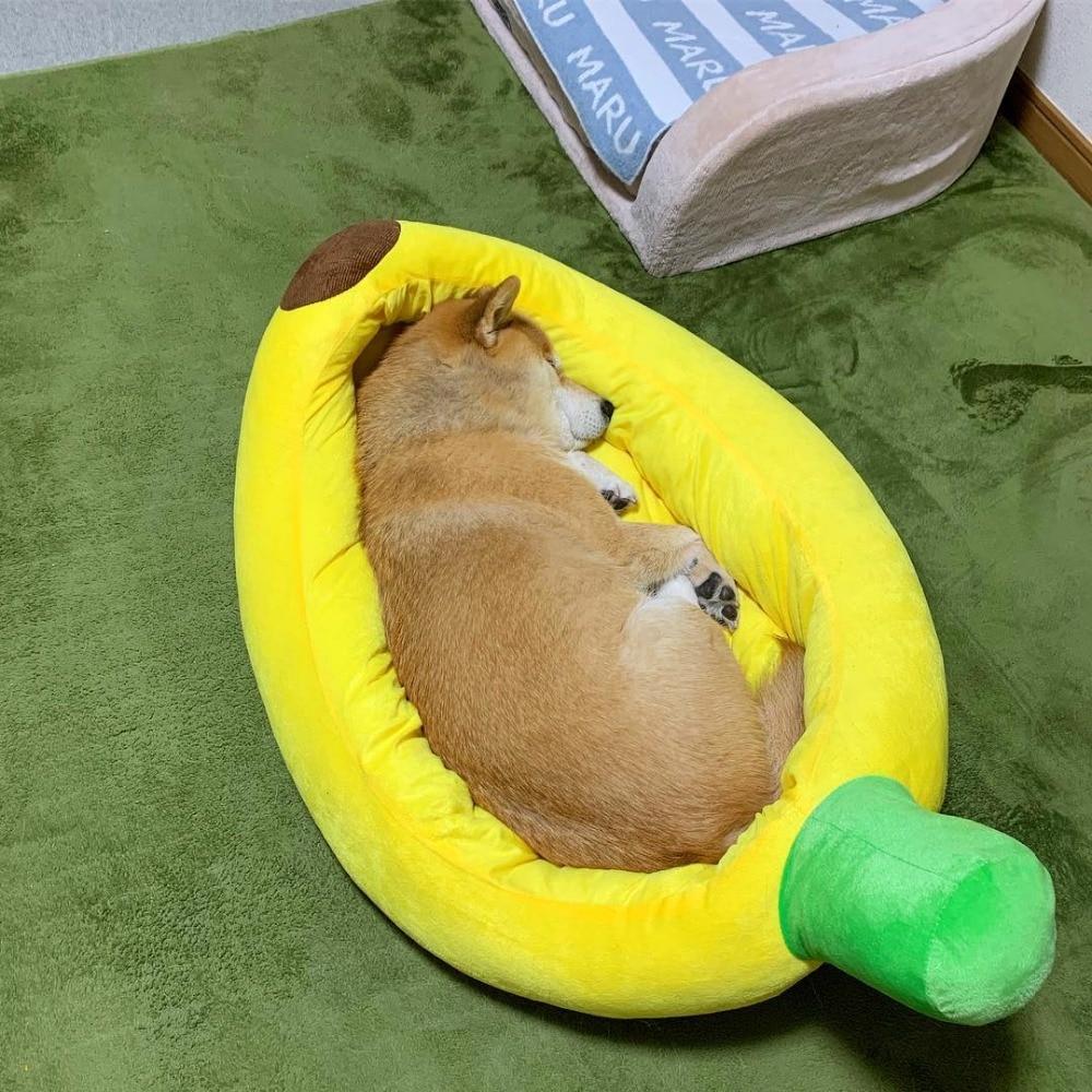 Nahni - Banana Canoe Pet Bed | Stornfield