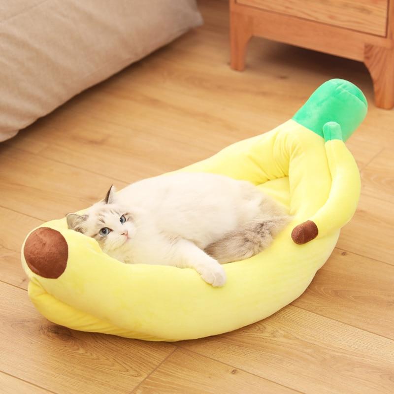 Nahni - Banana Canoe Pet Bed | Stornfield