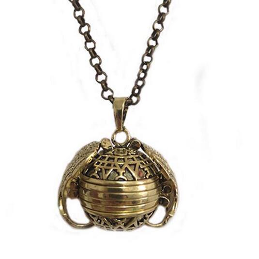 Evelyn - Expandable Photo Locket Necklace | Stornfield