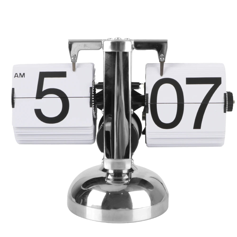 Retro Flip Clock with Automatic Turning Element | Stornfield
