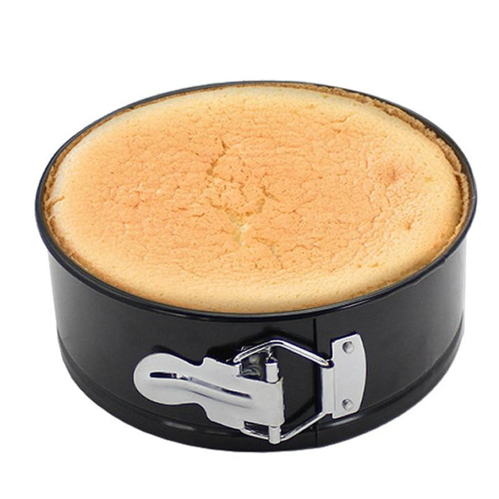 Removable Bottom Cake Mold | Stornfield
