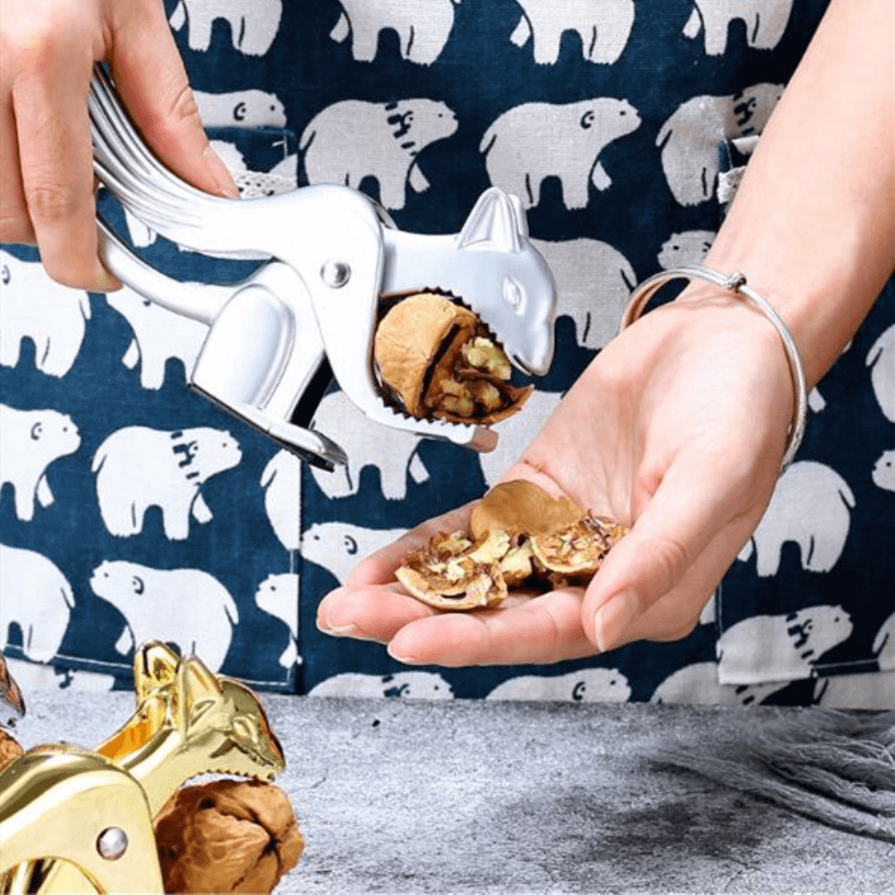 Stornfield | Easy and Quick Nutcracker Squirrel