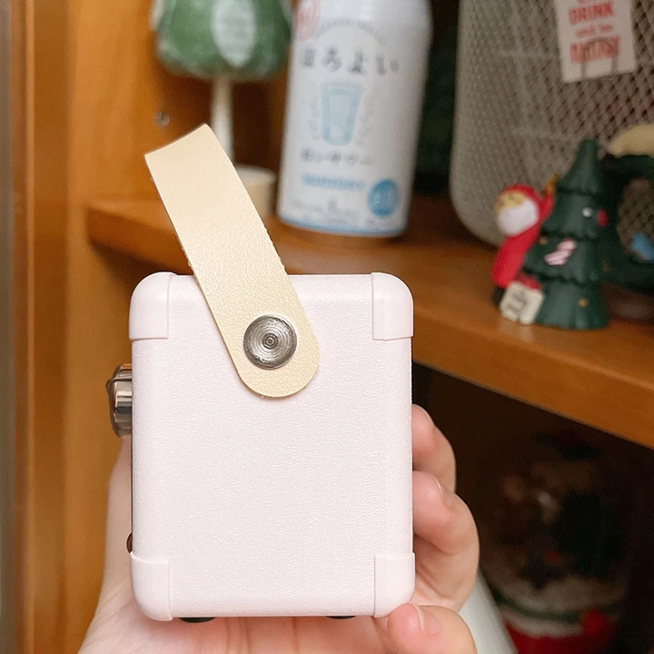 Stornfield | Mini Retro Radio Bluetooth Speaker