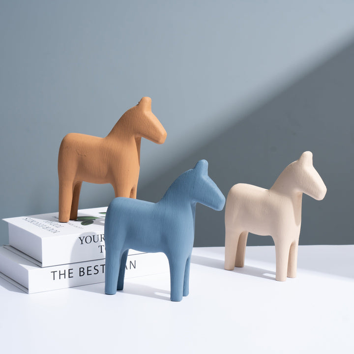 Stornfield | Minimalist Creative Resin Horse Ornamental Decoration