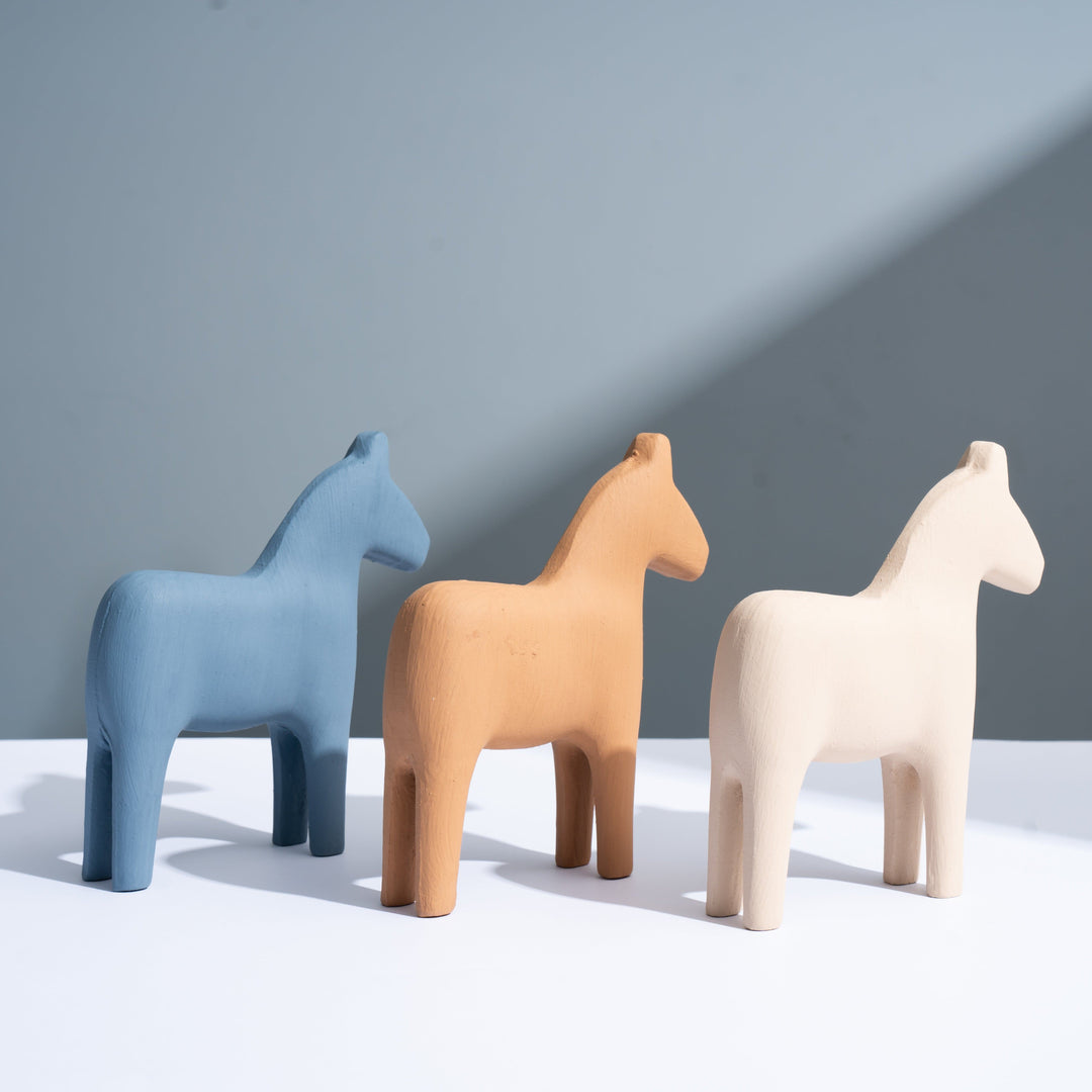 Stornfield | Minimalist Creative Resin Horse Ornamental Decoration