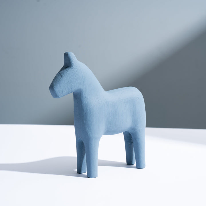 Stornfield | Minimalist Creative Resin Horse Ornamental Decoration