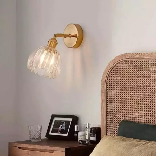 Stornfield | Tulip-shaped Glass Wall Sconce | Elegant Lighting for a Stylish Interior - MurCharm