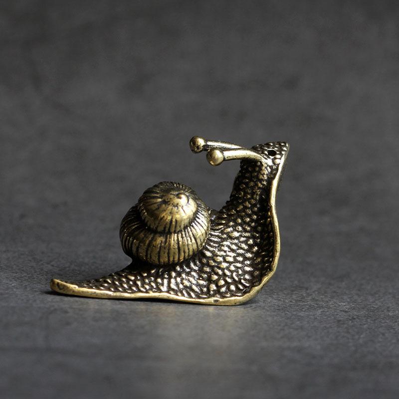 Stornfield | Retro Queen Copper Mini Snail Tea Pet Desk Ornament