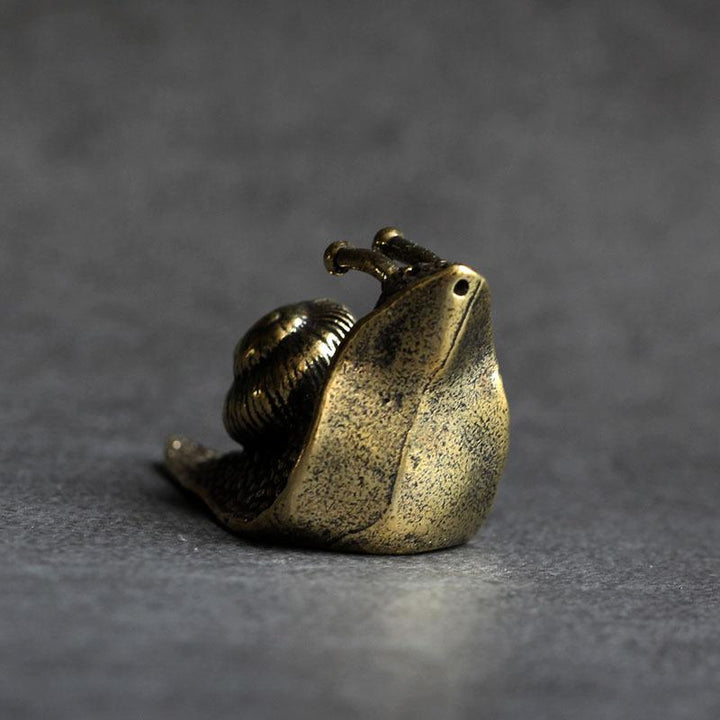 Stornfield | Retro Queen Copper Mini Snail Tea Pet Desk Ornament