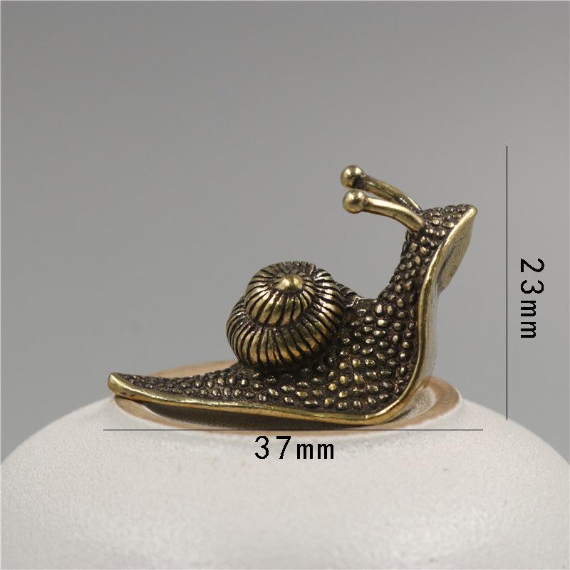 Stornfield | Retro Queen Copper Mini Snail Tea Pet Desk Ornament