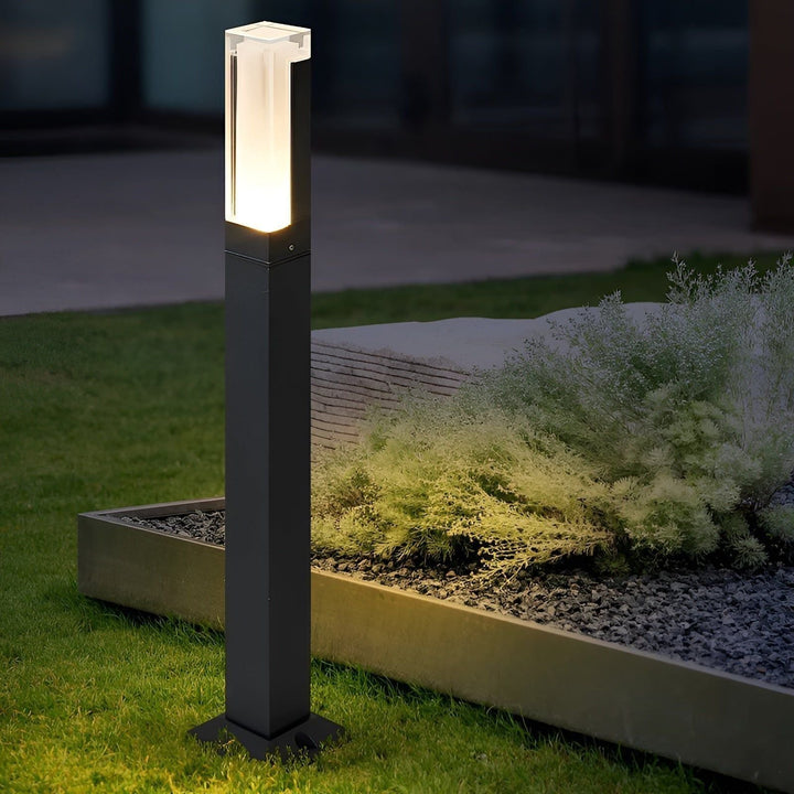 LuxeGarden Glow - Modern LED Landscape Garden Lighting | Stornfield