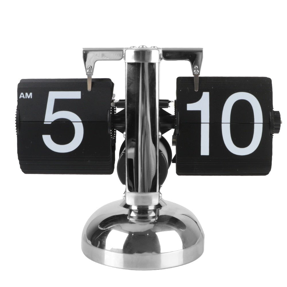 Retro Flip Clock with Automatic Turning Element | Stornfield