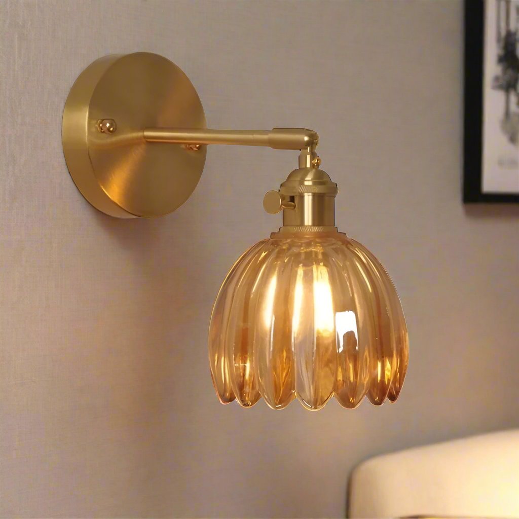 Stornfield | Tulip-shaped Glass Wall Sconce | Elegant Lighting for a Stylish Interior - MurCharm
