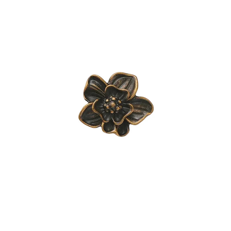 Creative Petal-Shaped Single Hole Drawer Pull | Stornfield