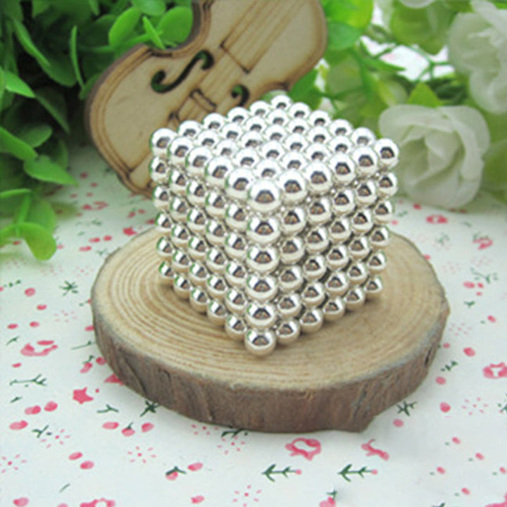 Stornfield | Multi Colored Magnetic Balls