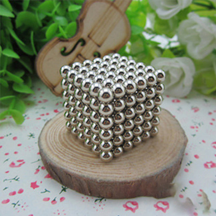 Stornfield | Multi Colored Magnetic Balls