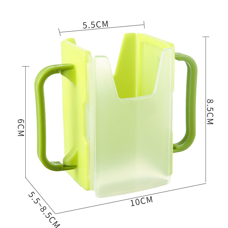 Spill-proof drink holders for children | Stornfield