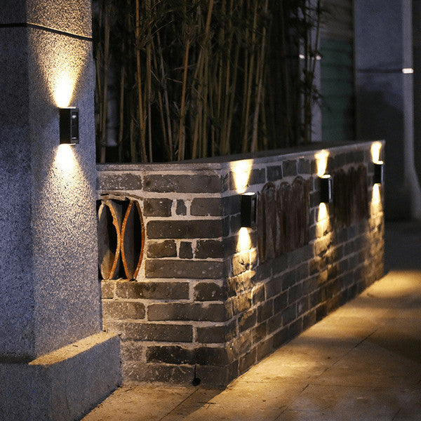 Stornfield | Wireless LED Solar Wall Lights