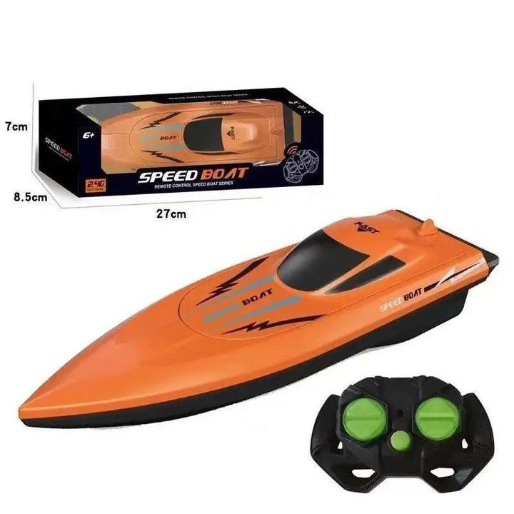 RC racing boat with 2.4 GHz remote control | Stornfield