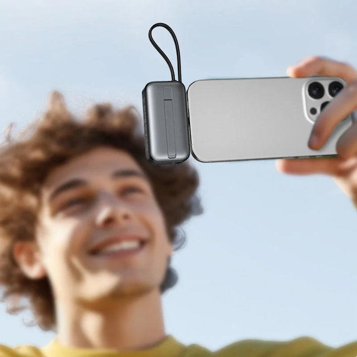 Magnetic 3-in-1 Powerbank with wireless charging | Stornfield