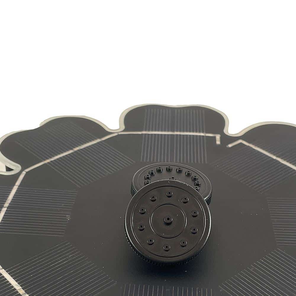 Solar-powered fountain (floating) | Stornfield
