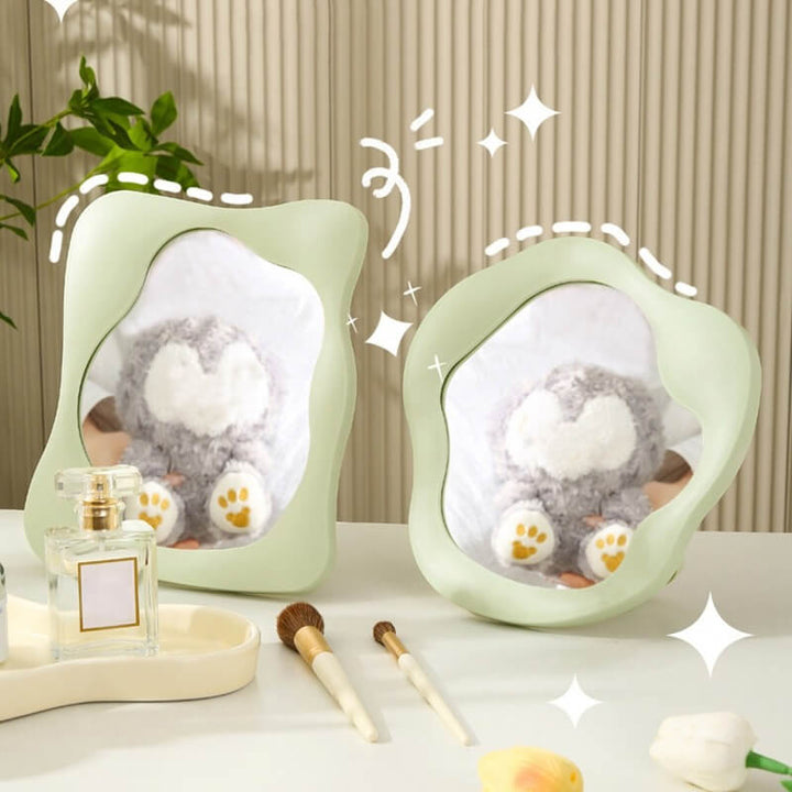 Stornfield | Wavy Makeup Mirror