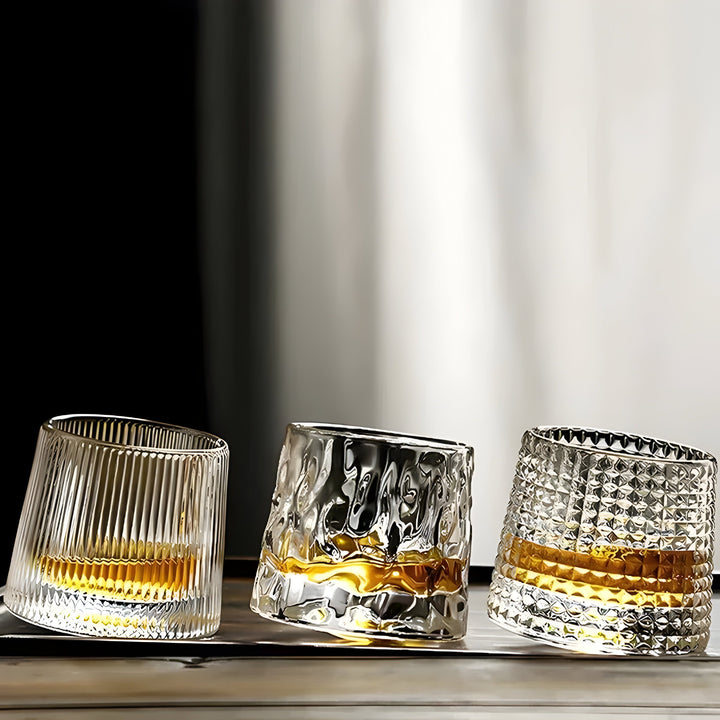 Whiskey glass with 360° rotation function – Structured design for stylish drinking pleasure | Stornfield