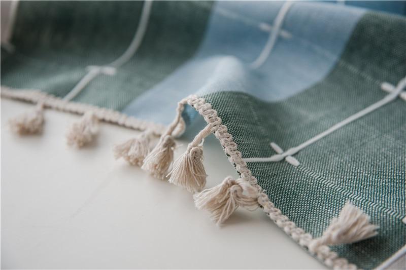 Three-tone Plaid Decorative Linen Tablecloth With Tassel | Stornfield