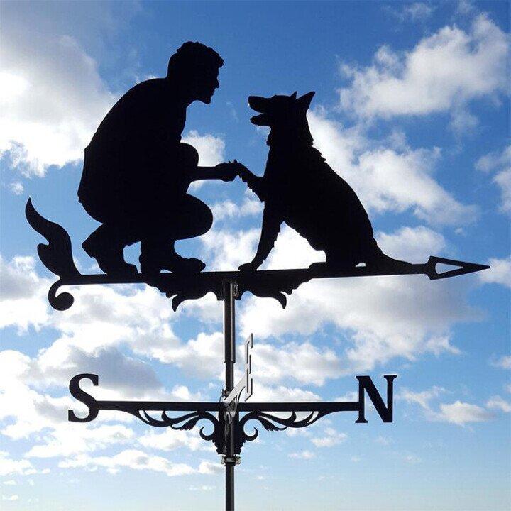 Stornfield | Weathervane - Windy - Retro Witch Shape - Unique Design
