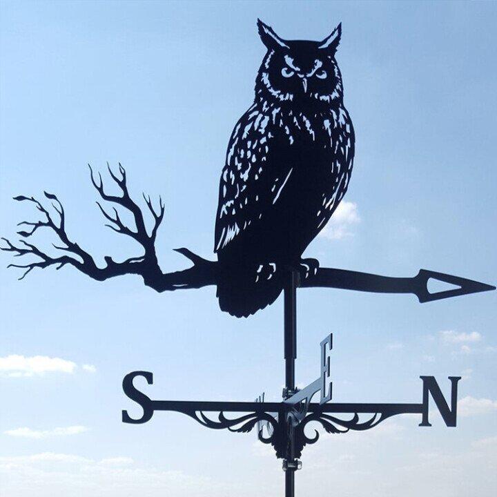 Stornfield | Weathervane - Windy - Retro Witch Shape - Unique Design