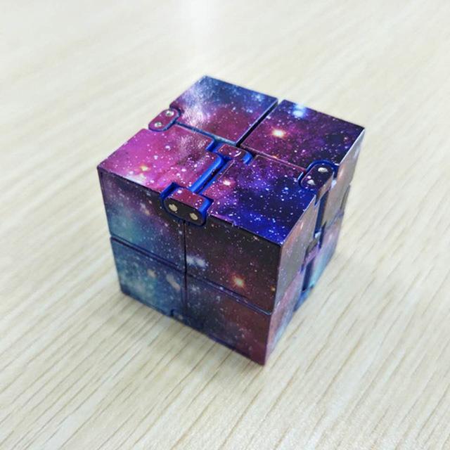 Infinity Cube | Stornfield