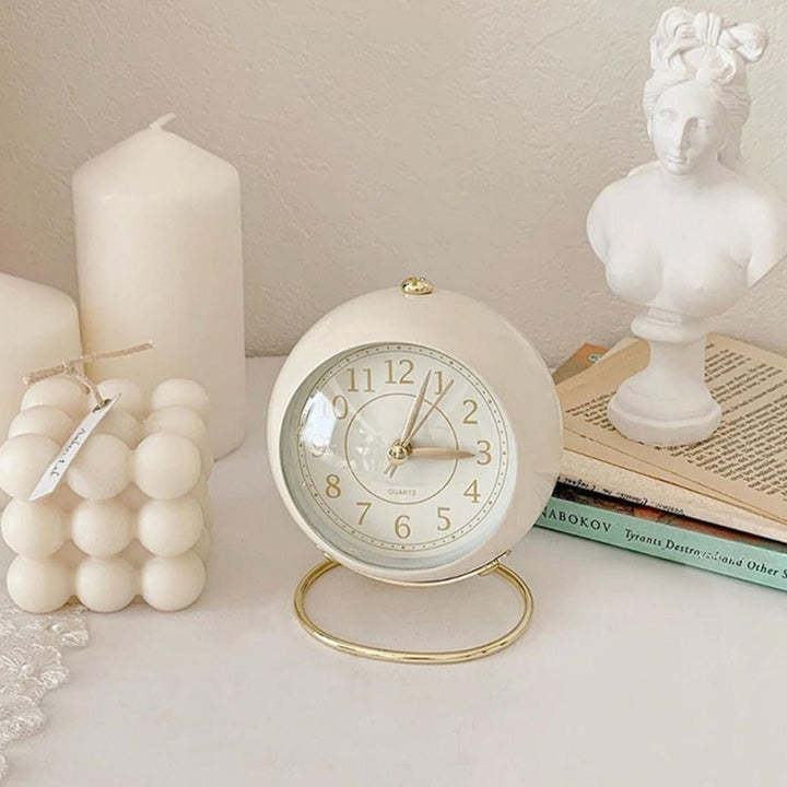 Stornfield | Vintage Round Analog Watch
