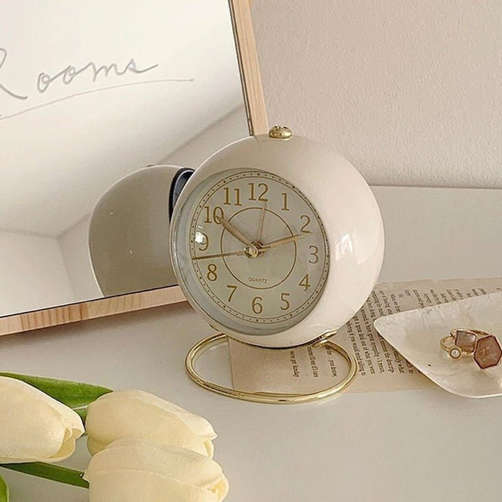 Stornfield | Vintage Round Analog Watch
