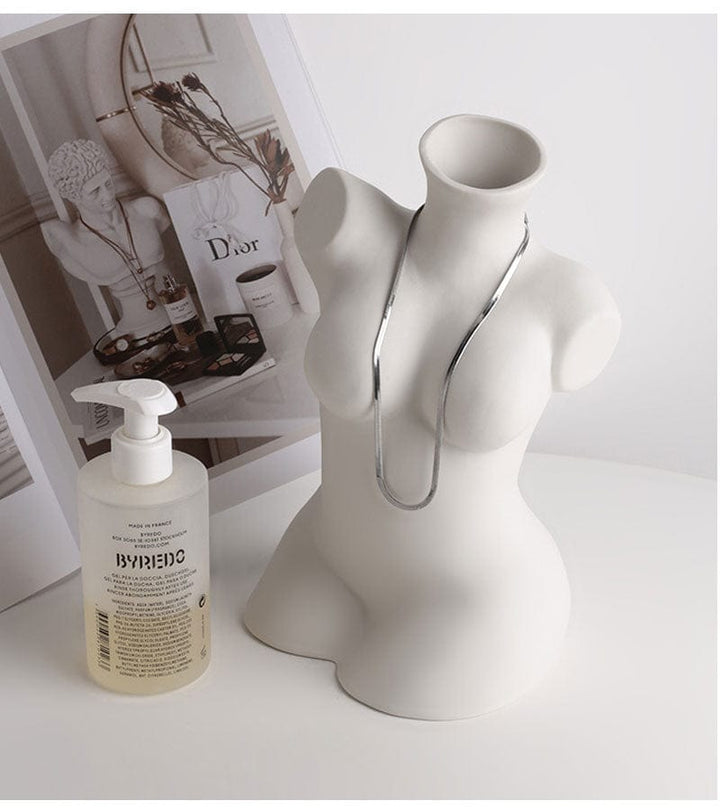 Stornfield | Collection de Vases en Forme Féminine